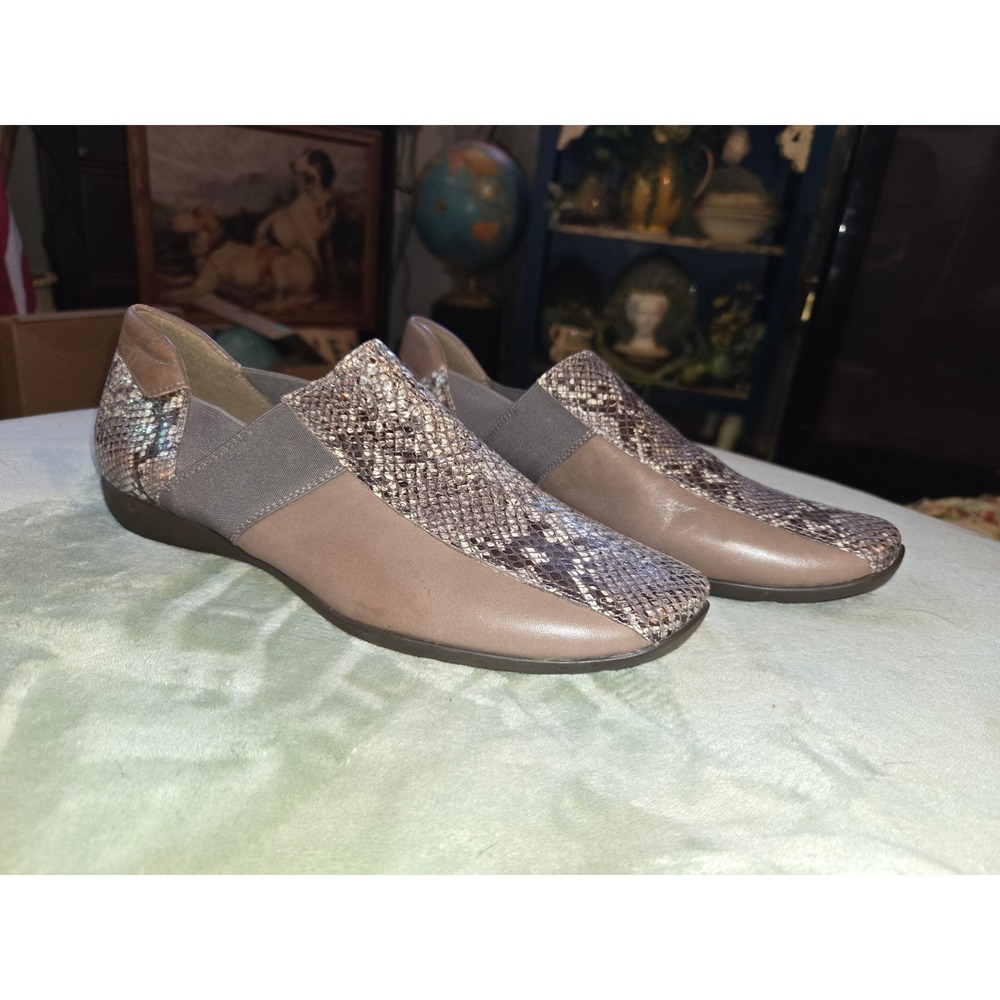 Sesto Meucci Made in Italy Taupe Snakeskin Leather Slip On Loafers Size 7M